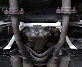 Ultra Racing Rear Lower Brace - 4 Points for Nissan 370Z Z34