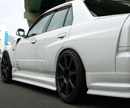 URAS Type-R Rear 20mm Wide Fenders (FRP) for Nissan Skyline ER34 Sedan