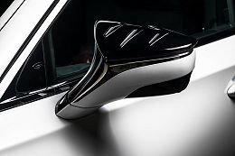 Lexus LS500h F Sport 2021
