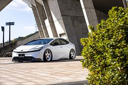 Toyota Prius PHEV 2023