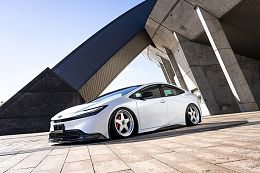 Toyota Prius PHEV 2023