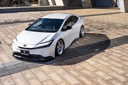 Toyota Prius PHEV 2023