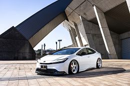 Toyota Prius PHEV 2023